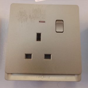 13A Switched Socket Outlet